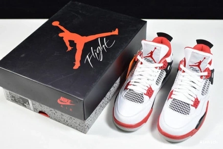 RED 4  RETRO JORDAN DC7770-160 FIRE AIR (2020)  0814